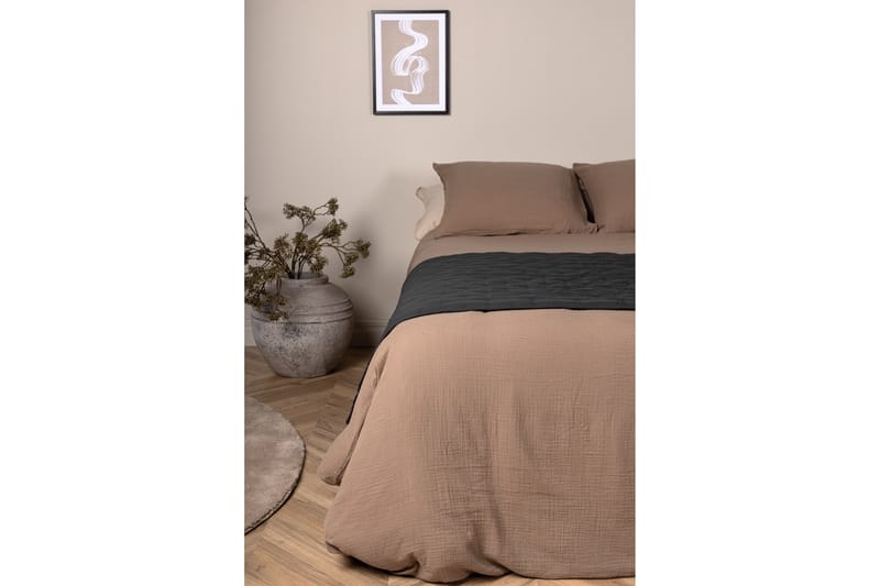 Sally Sengetæppe 80x260 cm - Antrasitt - Tekstiler - Sengetøj - Sengetæppe - Sengetæppe dobbeltseng