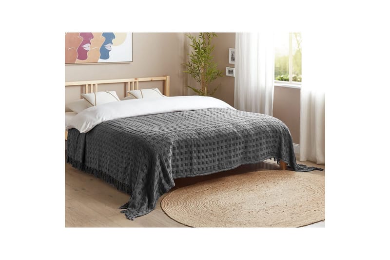 Sengetæppe Bere Grå, 220x240 cm - Grå, 220x240 cm - Tekstiler - Sengetøj - Sengetæppe - Sengetæppe dobbeltseng