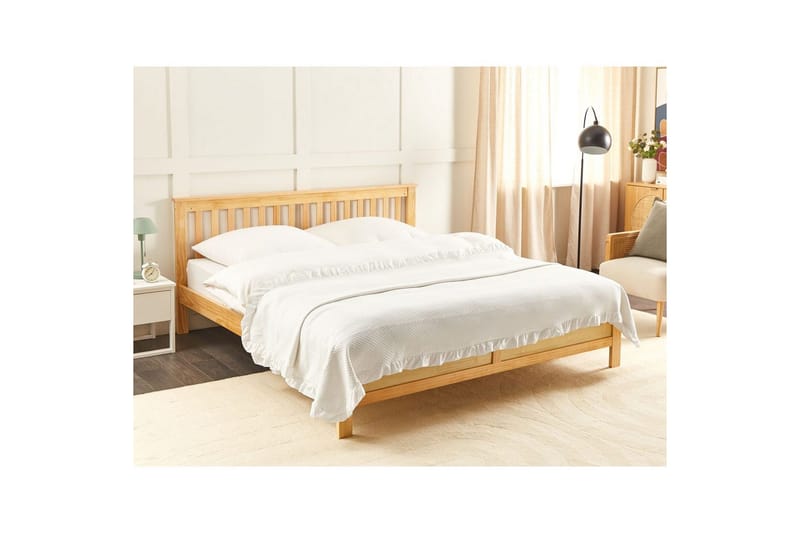 Sengetæppe Hatton Hvid, 240x220 cm - Hvid, 240x220 cm - Tekstiler - Sengetøj - Sengetæppe - Sengetæppe dobbeltseng