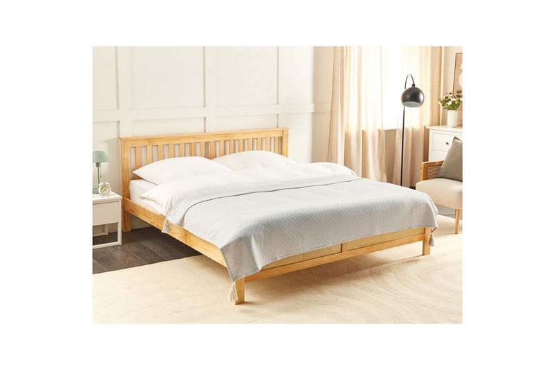 Sengetæppe Lindula Hvid, 150x200 cm - Hvid, 150x200 cm - Tekstiler - Sengetøj - Sengetæppe - Sengetæppe dobbeltseng