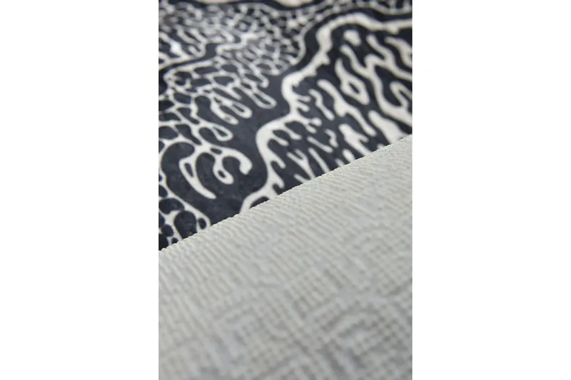 Iravathe Entrémåtte 80x300 cm - Sort/Velour - Tekstiler - Tæpper - Moderne tæppe - Gangmåtter