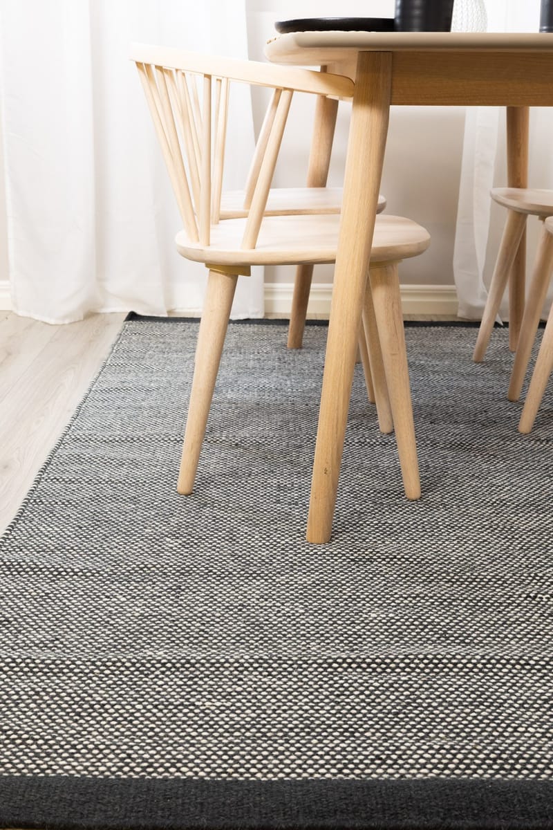 Håndvævet tæppe KM Home Sandhamn 140x200 cm Indigoblå - Indigoblå - Tekstiler - Tæpper - Moderne tæppe - Uldtæppe