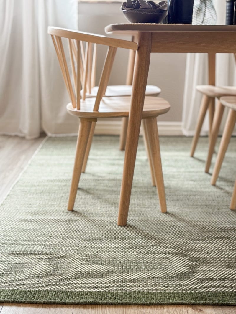 Håndvævet tæppe KM Home Sandhamn 300x400 cm Smaragdgrøn - Smaragdgrøn - Tekstiler - Tæpper - Moderne tæppe - Uldtæppe