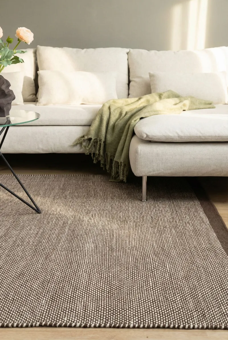 Håndvævet tæppe KM Home Sandhamn Kvadrat 250x250 cm Chokolade - Chokolade - Tekstiler - Tæpper - Moderne tæppe - Uldtæppe