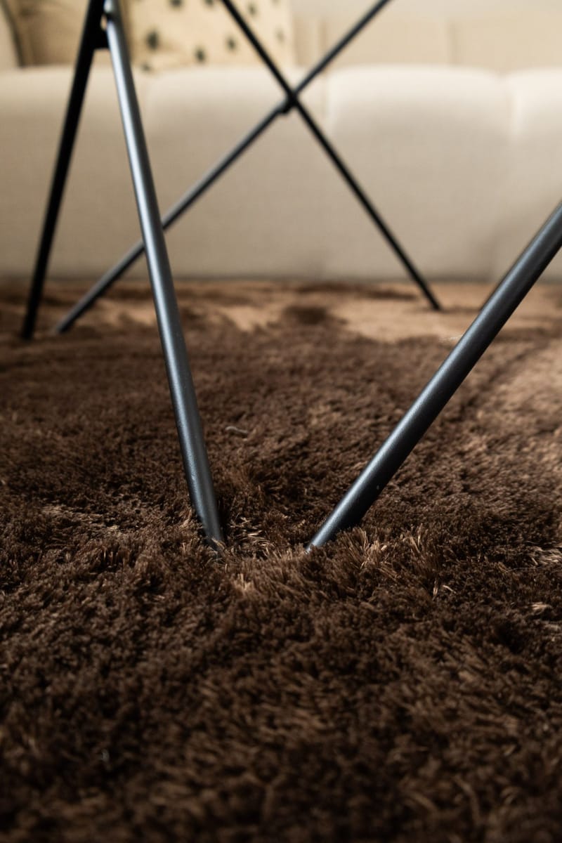 Maskinvævet tæppe KM Home Novelle 160x230 Chokolade - Mørkebrun - Tekstiler - Tæpper - Moderne tæppe - Ryatæpper