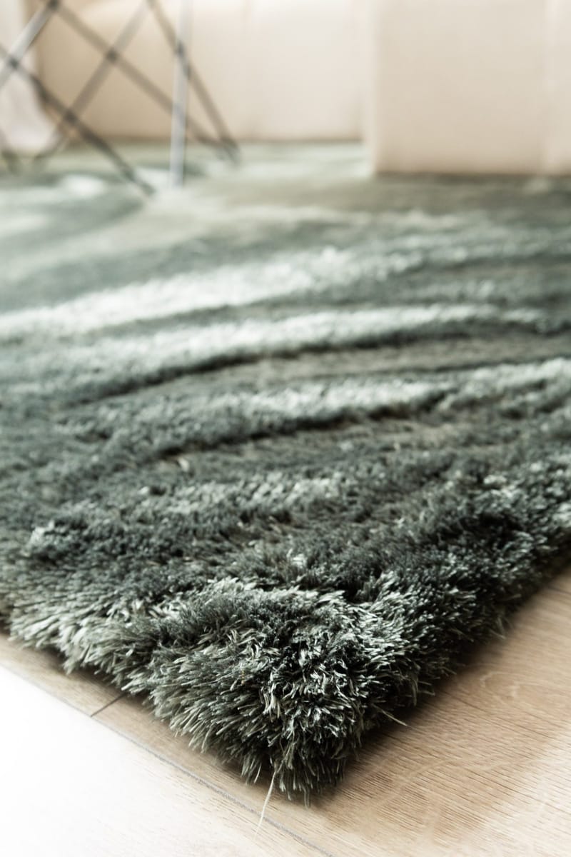 Maskinvævet tæppe KM Home Novelle KVADRAT 240x240 Fløjlsgrøn - Flaskegrøn - Tekstiler - Tæpper - Moderne tæppe - Ryatæpper