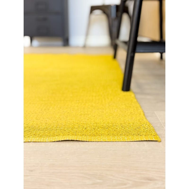 Plasttæppe Hilma Plain - 150x220 cm, Gul - Tekstiler - Tæpper - Moderne tæppe - Wiltontæpper