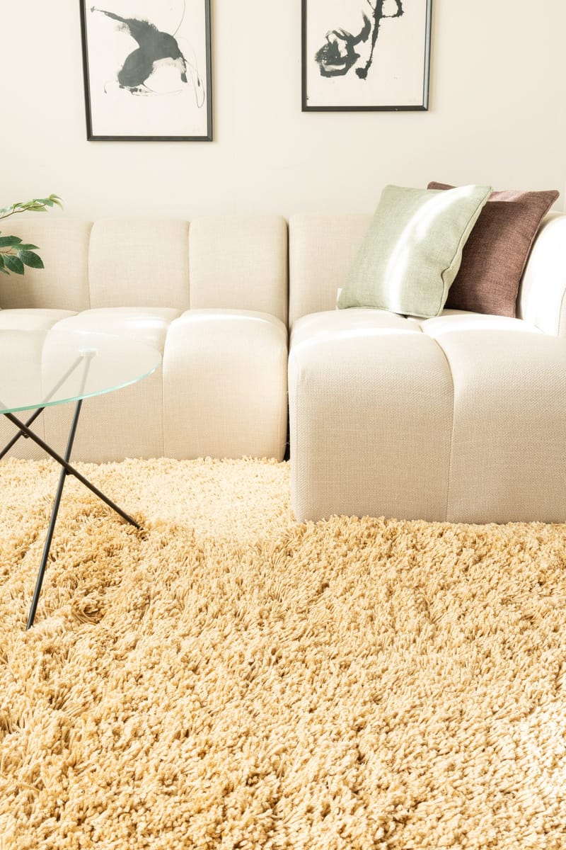 Håndvævet tæppe KM Home Sorrento 200x300 Karamel - Karamel - Tekstiler - Tæpper - Moderne tæppe - Ryatæpper