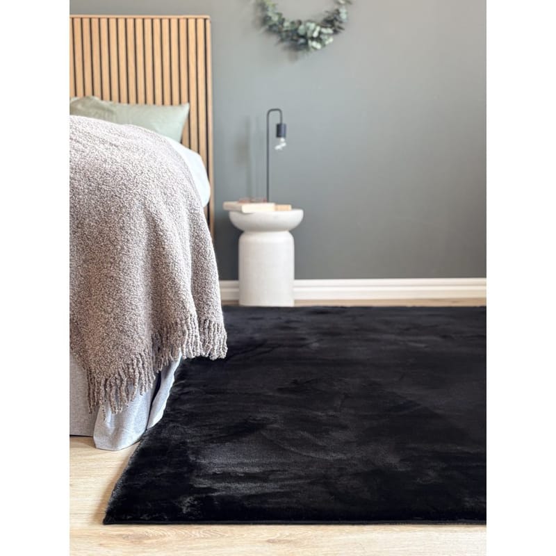 Ryggtæppe Heaven - 200x290 cm, Sort - Tekstiler - Tæpper - Moderne tæppe - Ryatæpper