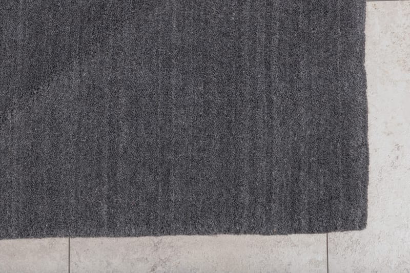Bjurå Tæppe 160x230 cm - Mørkegrå - Uldtæppe - Håndvævede tæpper