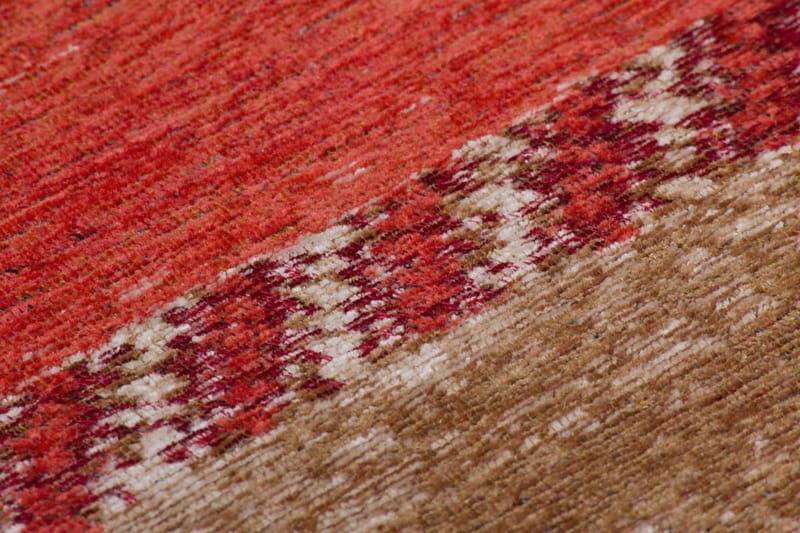 Drewgreatrich Dit Tæppe 115x170 cm Rød - D-Sign - Wiltontæpper - Store tæpper - Mønstrede tæpper