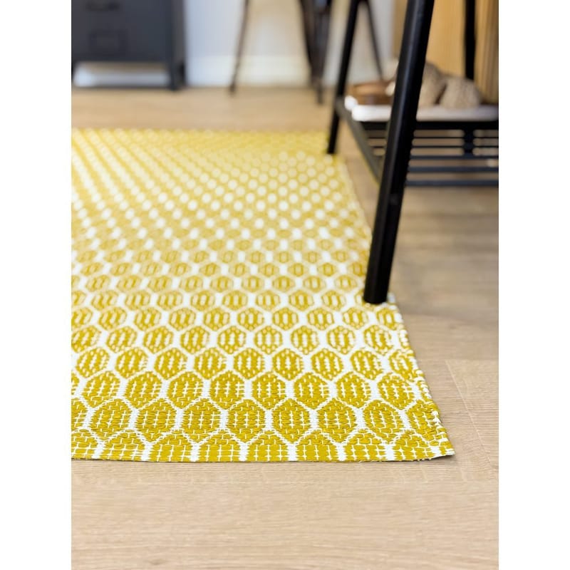 Plasttæppe Hilma Link - 70x150 cm, Gul - Tekstiler - Tæpper - Udendørs tæpper - Plasttæpper