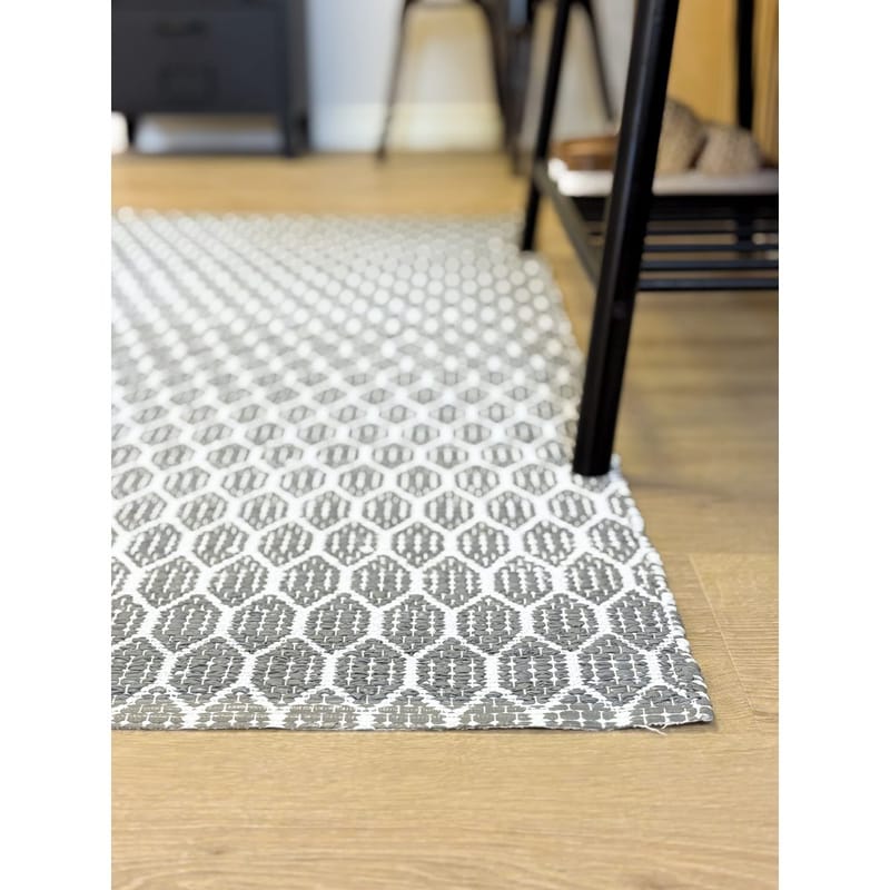 Plasttæppe Hilma Link - 70x300 cm, Grå - Tekstiler - Tæpper - Udendørs tæpper - Plasttæpper